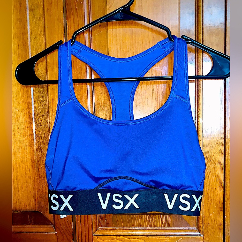 PINK- Victoria’s Secret sport good condition, can bundle with anything
